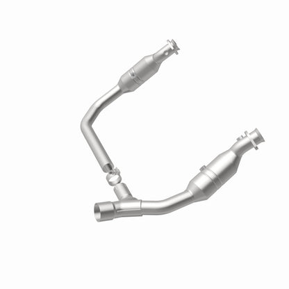 MagnaFlow Direct Fit Catalytic Converter 06-07 Ram 1500 4.7L Underbody