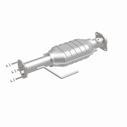 MagnaFlow Direct Fit Catalytic Converter 00-04 Jeep Wrangler 4.0L Rear/2.4L/2.5L