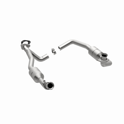 MagnaFlow Direct Fit Catalytic Converter 2002 Ford E-Series Vans 5.4L