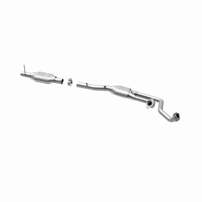 MagnaFlow Direct Fit Catalytic Converter 96 Ford F-150 4.9L