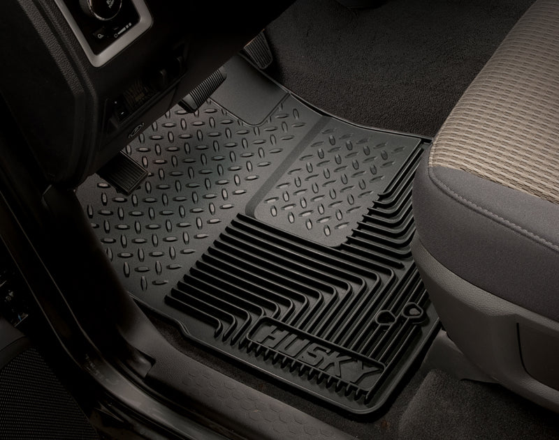 Husky Liners Universal HD Classic Style Center Hump Black Floor Mat (w/o Shifter Console)