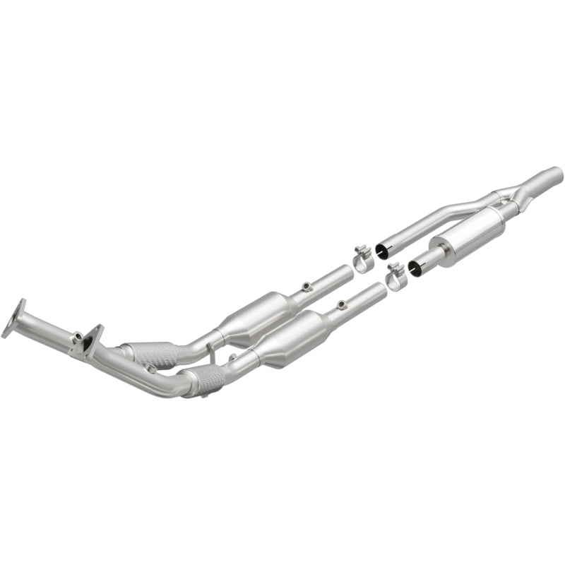 MagnaFlow Direct Fit Catalytic Converter 06- Audi A3 Quattro 3.2L