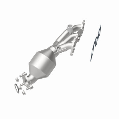 MagnaFlow Direct Fit Catalytic Converter 01-04 Nissan Frontier Driver Side Manifold
