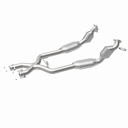 MagnaFlow Direct Fit Catalytic Converter 96-98 Ford Mustang 4.6L