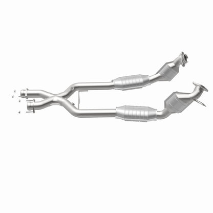 MagnaFlow Direct Fit Catalytic Converter 96-98 Ford Mustang 4.6L