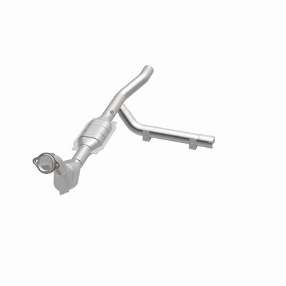 MagnaFlow Direct Fit Catalytic Converter 97-98 Ford Expedition 4.6