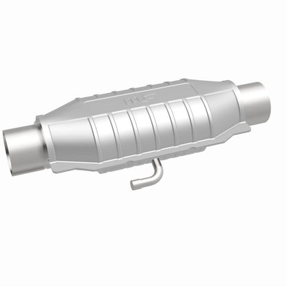 MagnaFlow Universal Catalytic Converter 2.25in Inlet/Outlet Center/Center Oval Rear (California)