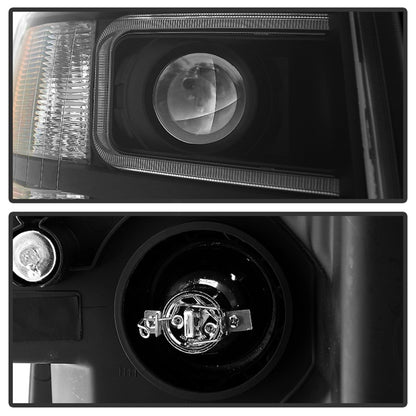 xTune Chevy Silverado 1500/2500/3500 07-13 Projector Headlights Black PRO-JH-CS07-LED-BK