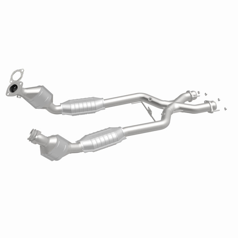 MagnaFlow Direct Fit Catalytic Converter 96-98 Ford Mustang 4.6L