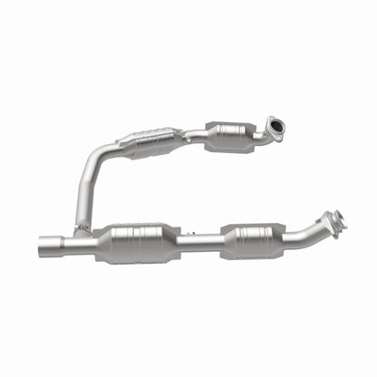 MagnaFlow Direct Fit Catalytic Converter 06 Ford E350 Van 5.4L