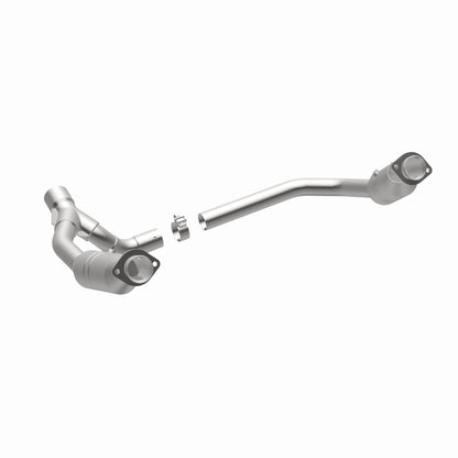 MagnaFlow Direct Fit Catalytic Converter 06-07 Ram 1500 4.7L Underbody