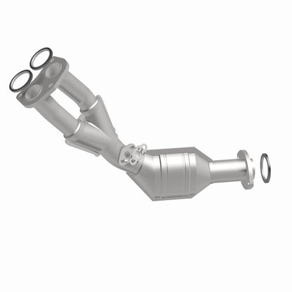 MagnaFlow Direct Fit Catalytic Converter 01-04 Tacoma 2.7L front 49S
