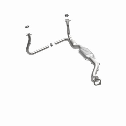 MagnaFlow Direct Fit Catalytic Converter 01-05 Chevy Blazer 4.3L 4WD