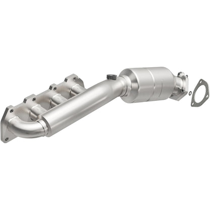MagnaFlow Direct Fit Catalytic Converter 02-04 Volkswagen Passat 4.0L