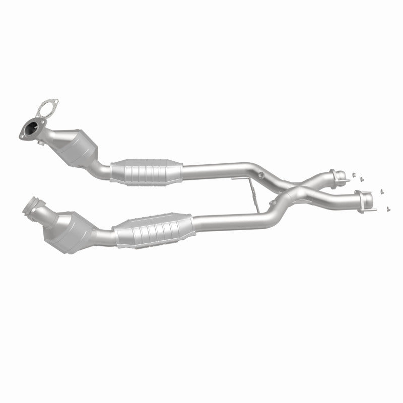 MagnaFlow Direct Fit Catalytic Converter 96-98 Ford Mustang 4.6L