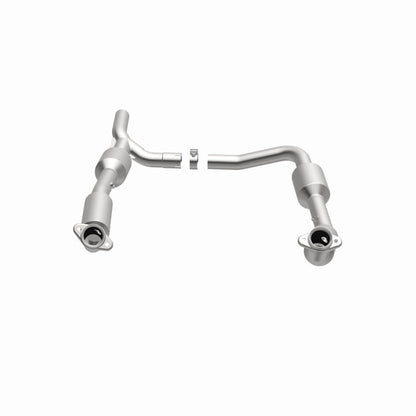 MagnaFlow Direct Fit Catalytic Converter OEM 07-08 Ford E-150