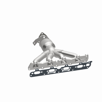 MagnaFlow Direct Fit Catalytic Converter 04-05 Chevrolet Malibu/Classic 2.2L (CA Emissions)
