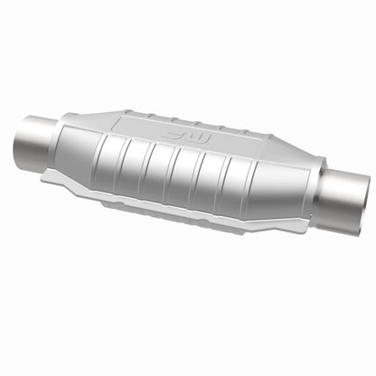MagnaFlow Universal Catalytic Converter 2.25in Inlet/Outlet Center/Center Oval Rear (California)