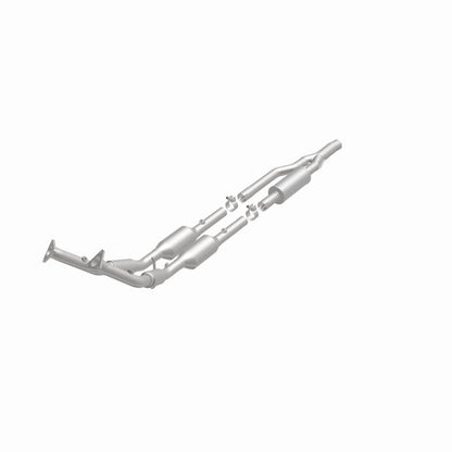 MagnaFlow Direct Fit Catalytic Converter 06- Audi A3 Quattro 3.2L