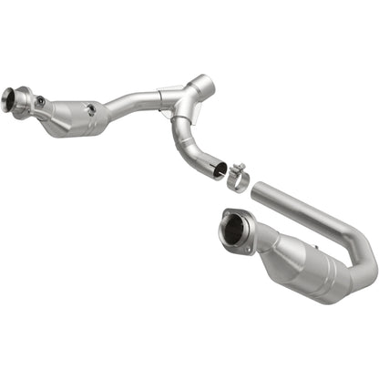MagnaFlow Direct Fit Catalytic Converter 06-07 Ram 1500 4.7L Underbody