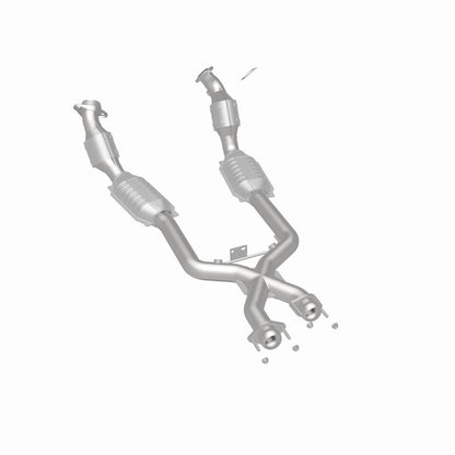 MagnaFlow Direct Fit Catalytic Converter 96-98 Ford Mustang 4.6L