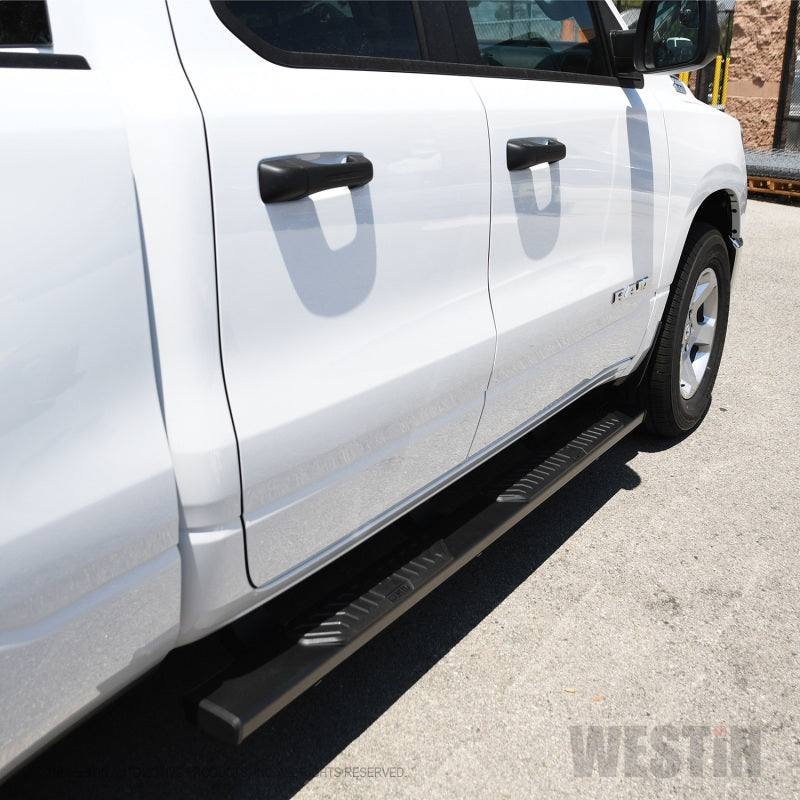 Westin 19-26 Ram 1500 Quad Cab (Excl Ram 1500 Classic) R5 Nerf Step Bars - Black