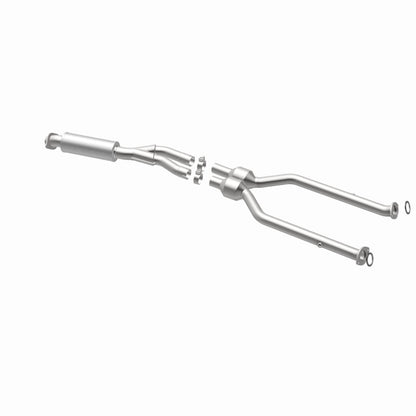 MagnaFlow Direct Fit Catalytic Converter 08-10 Lexus IS-F 5.0L